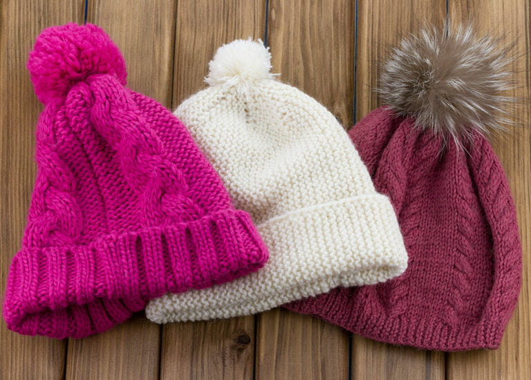 Colored knitted beanie hat set Colored knitted beanie hat set