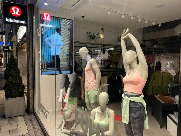 Lululemon Athletica Yoga fashion store