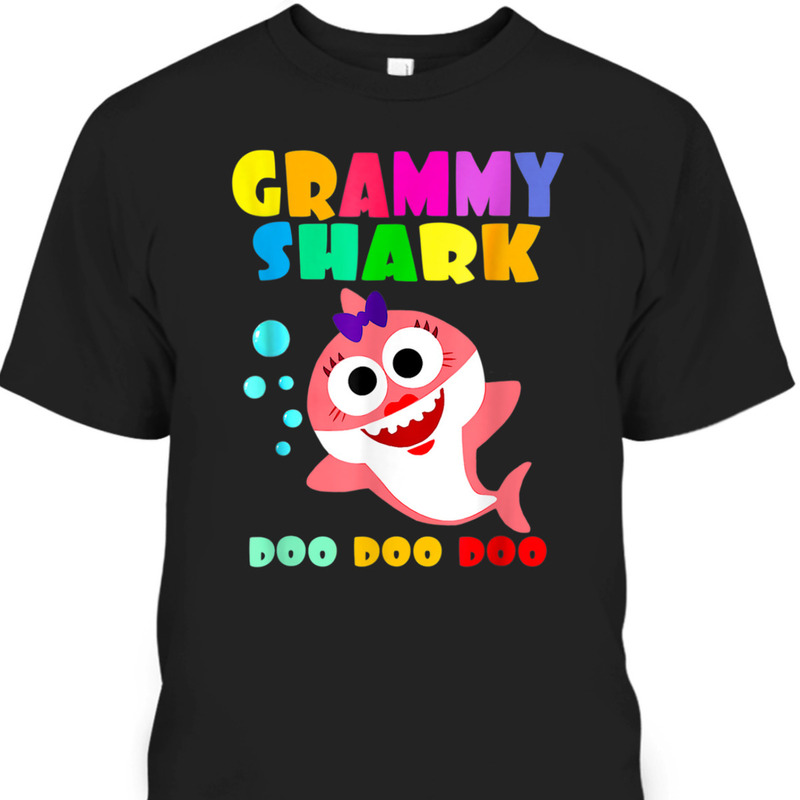 Funny Mother's Day T-Shirt Grammy Shark Doo Doo Doo